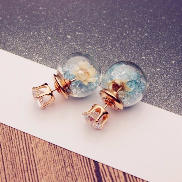 ‘Glass Ballroom' Dried Flower Sea Green Crystal Ball Earring - Picture 1 of 7